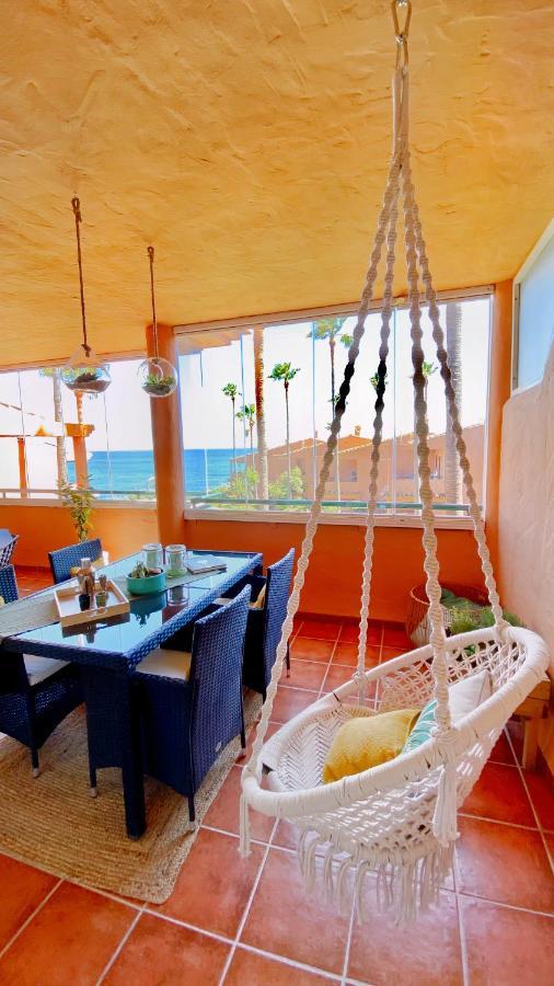 Ferienwohnung Ikram Front Beach Bermuda Beach Estepona Exterior foto